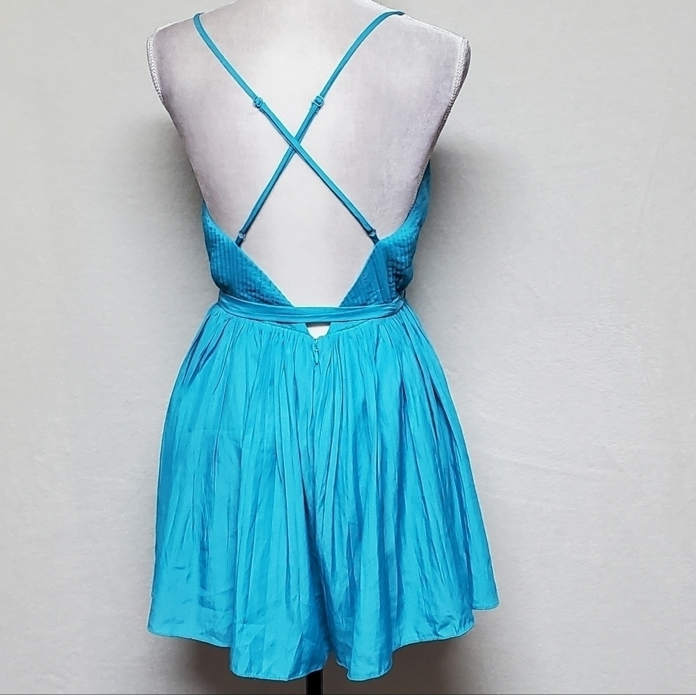 DO+BE Aqua Blue Pleated Deep V-neck Racerback Backless Tie-Waist Wide Leg Romper - Picture 11 of 15